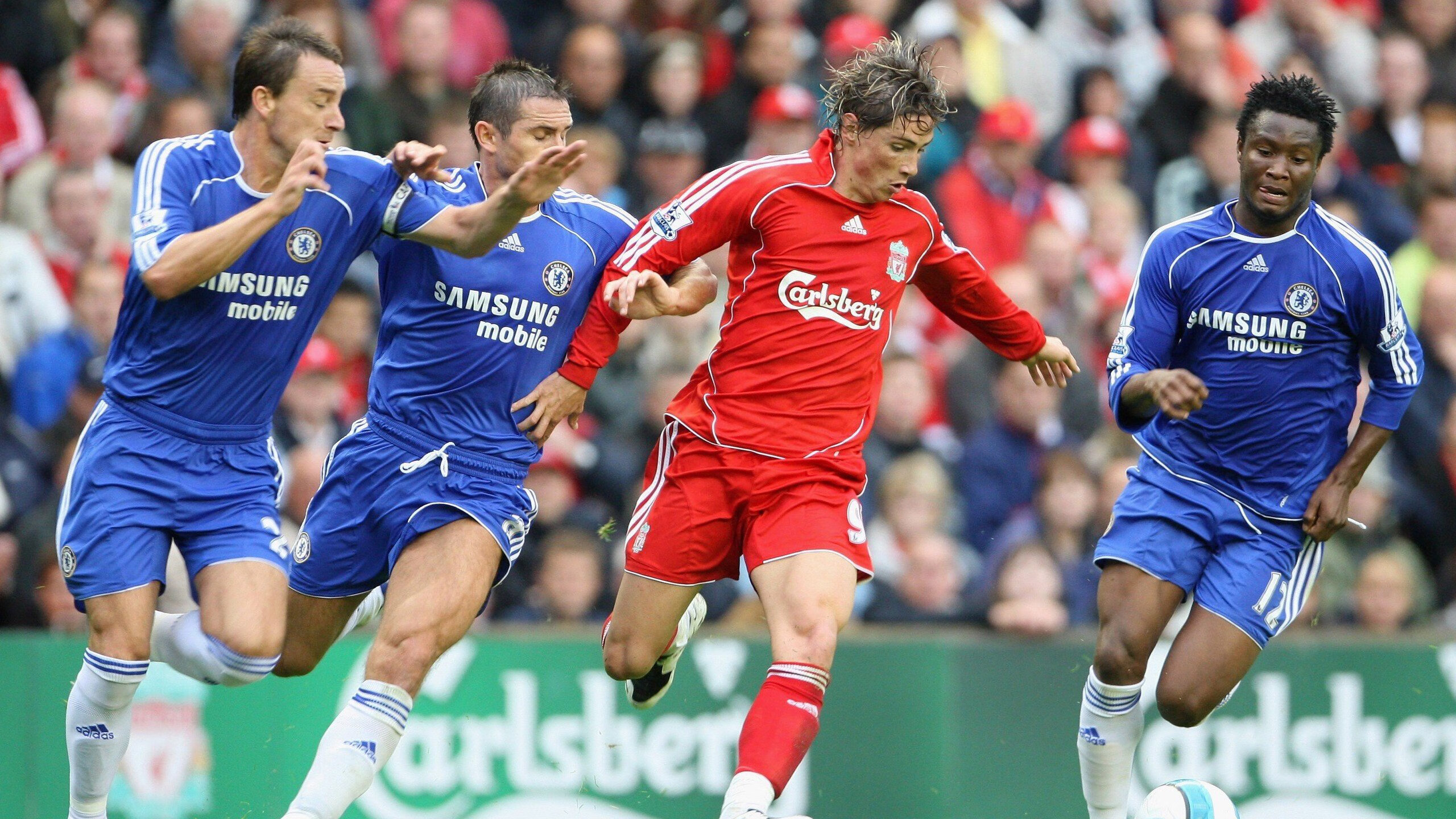 在对火箭的比赛中，库里创造了NBA历史：单场投中13个三分球，刷新纪录！