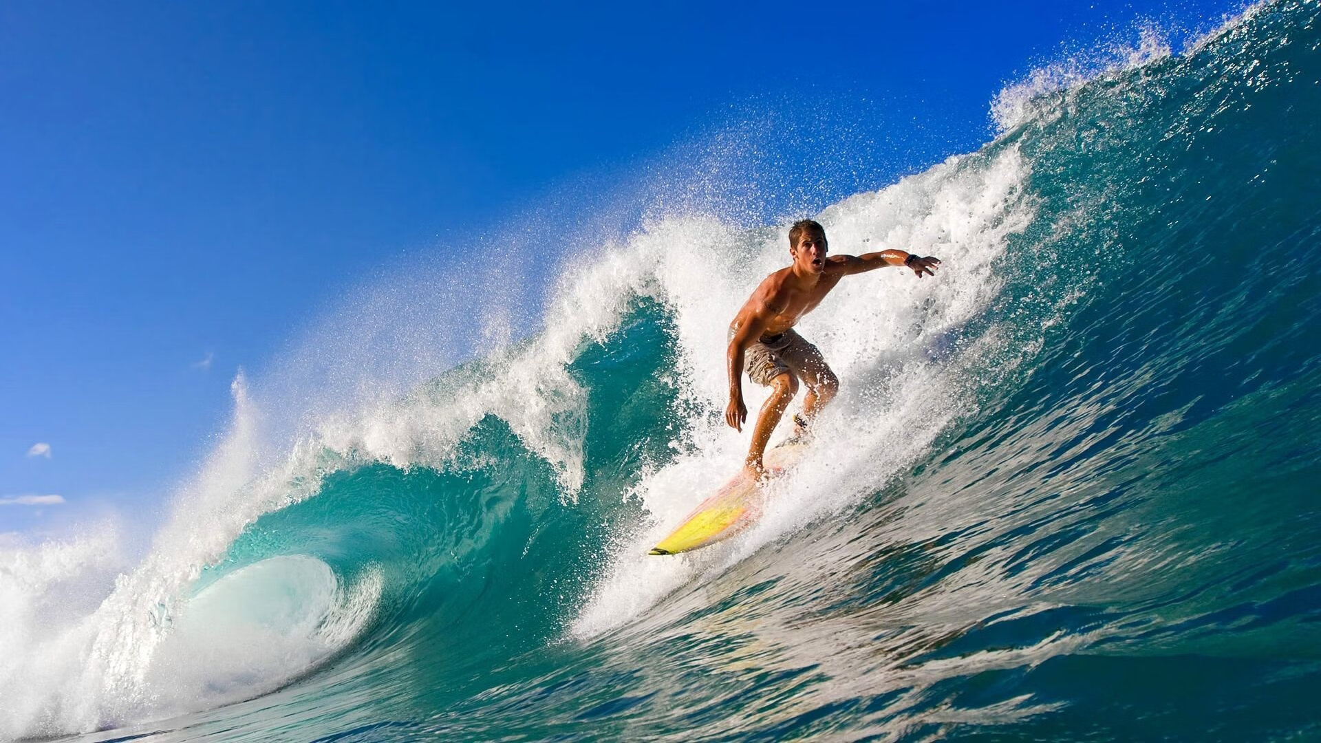 意甲经典战：那不勒斯逆转米兰双雄，激烈程度令人震撼，意甲第二轮那不勒斯对ac米兰